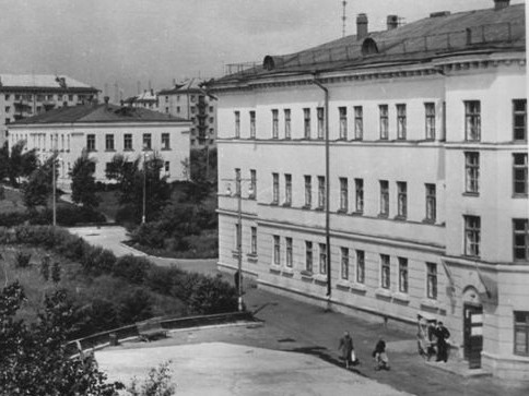 Вступил в строй главный корпус больницы медсанчасти ЧМЗ