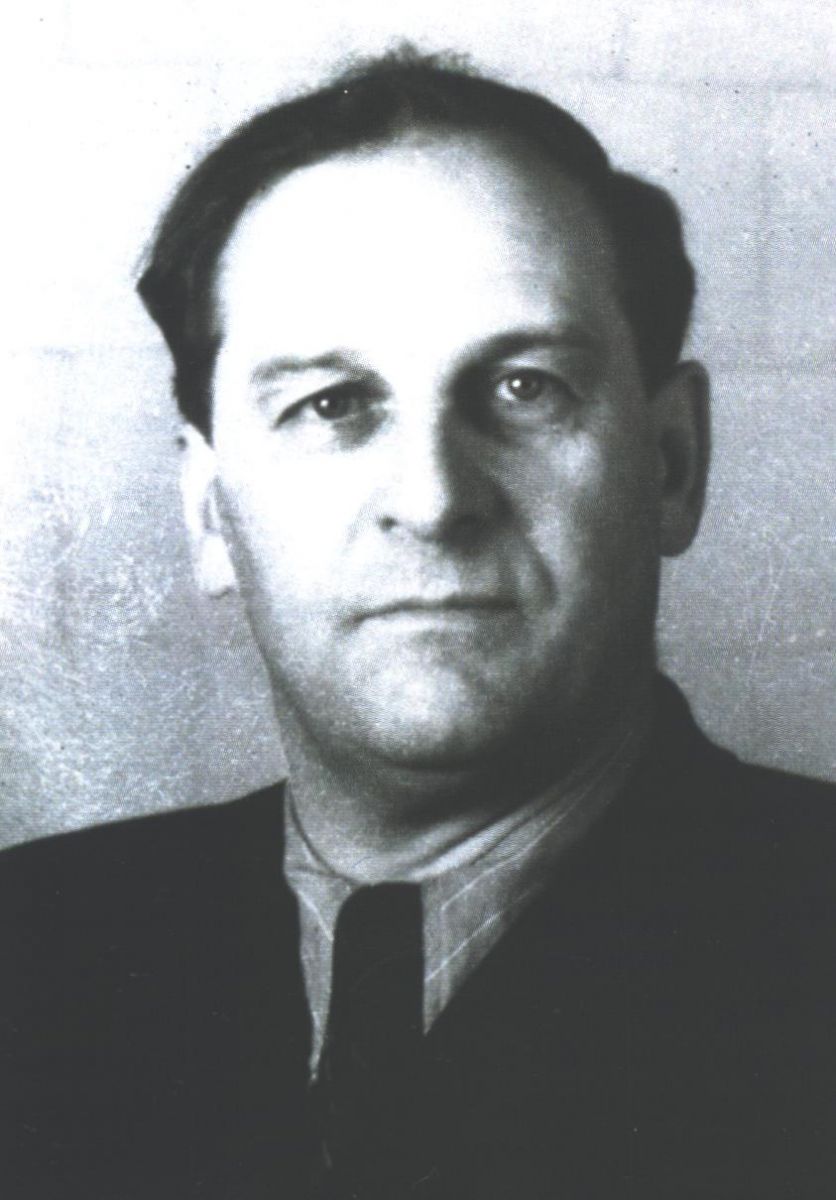 alt=