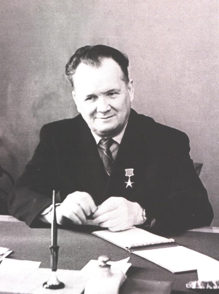 alt=