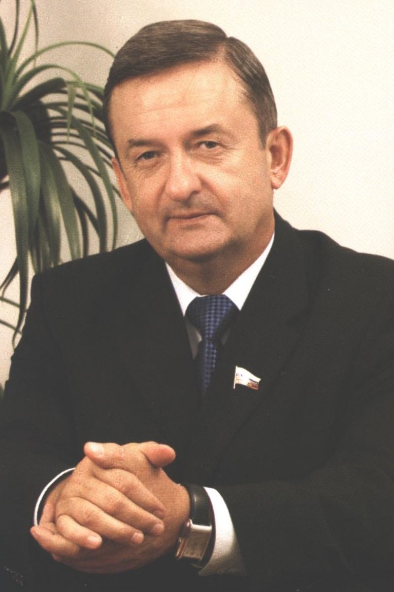 alt=